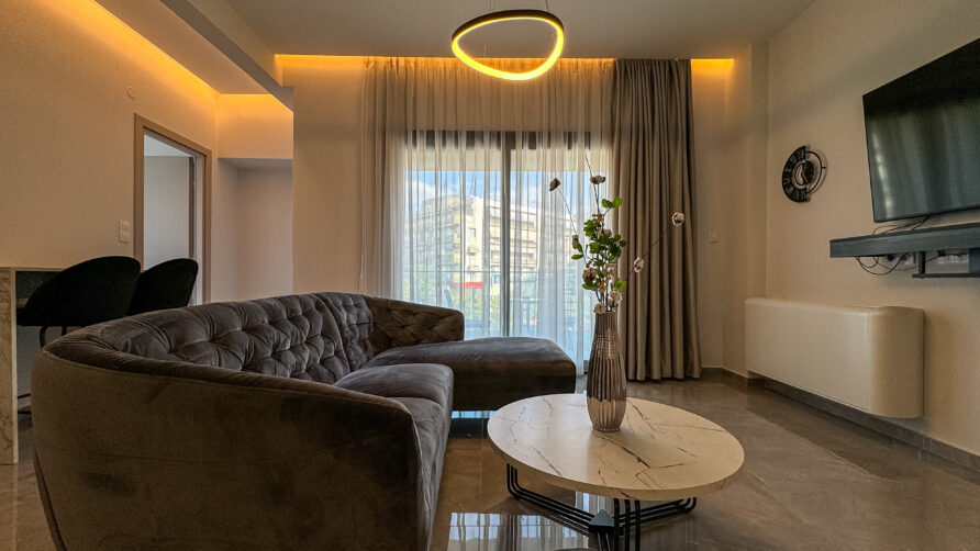 VILLA 8 – Suite with Balcony